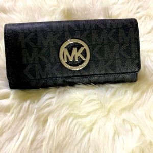 Michael kors. handbag